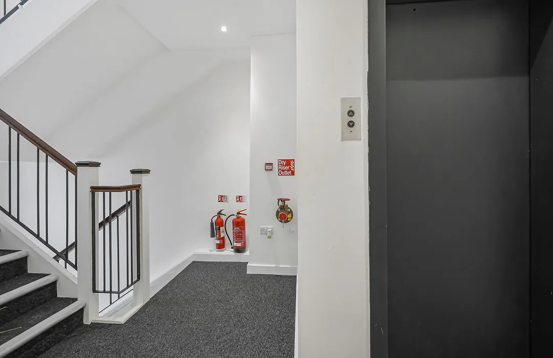 Studio 64 Hotel - London Shoreditch & Liverpool Street-1