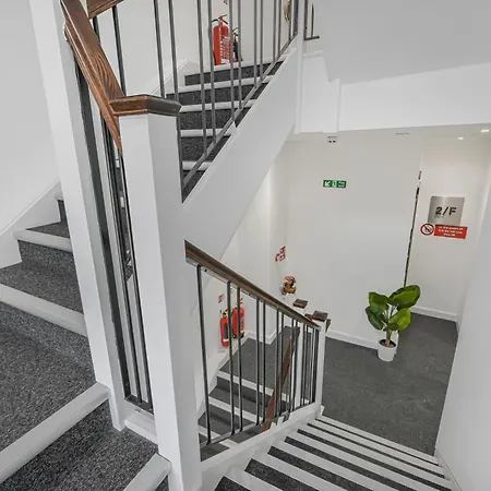 Studio 64 Hotel - London Shoreditch & Liverpool Street-3